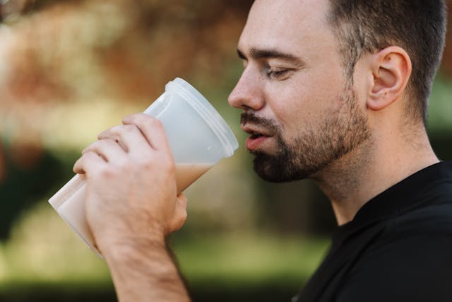 Proteínas después del entrenamiento: por qué y cuánto necesitas